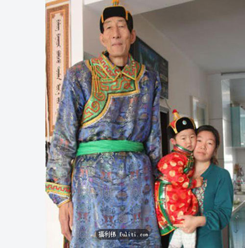 世界上最高的人有几米高?盘点世界排名前十位最高的人