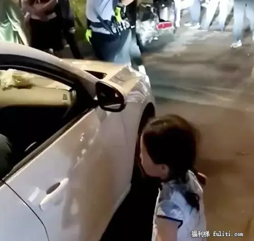 妈妈险被撞女孩喊话车主道歉!真的是好孩子