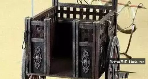 诸葛亮为什么坐轮椅打仗?诸葛亮坐的轮椅叫什么